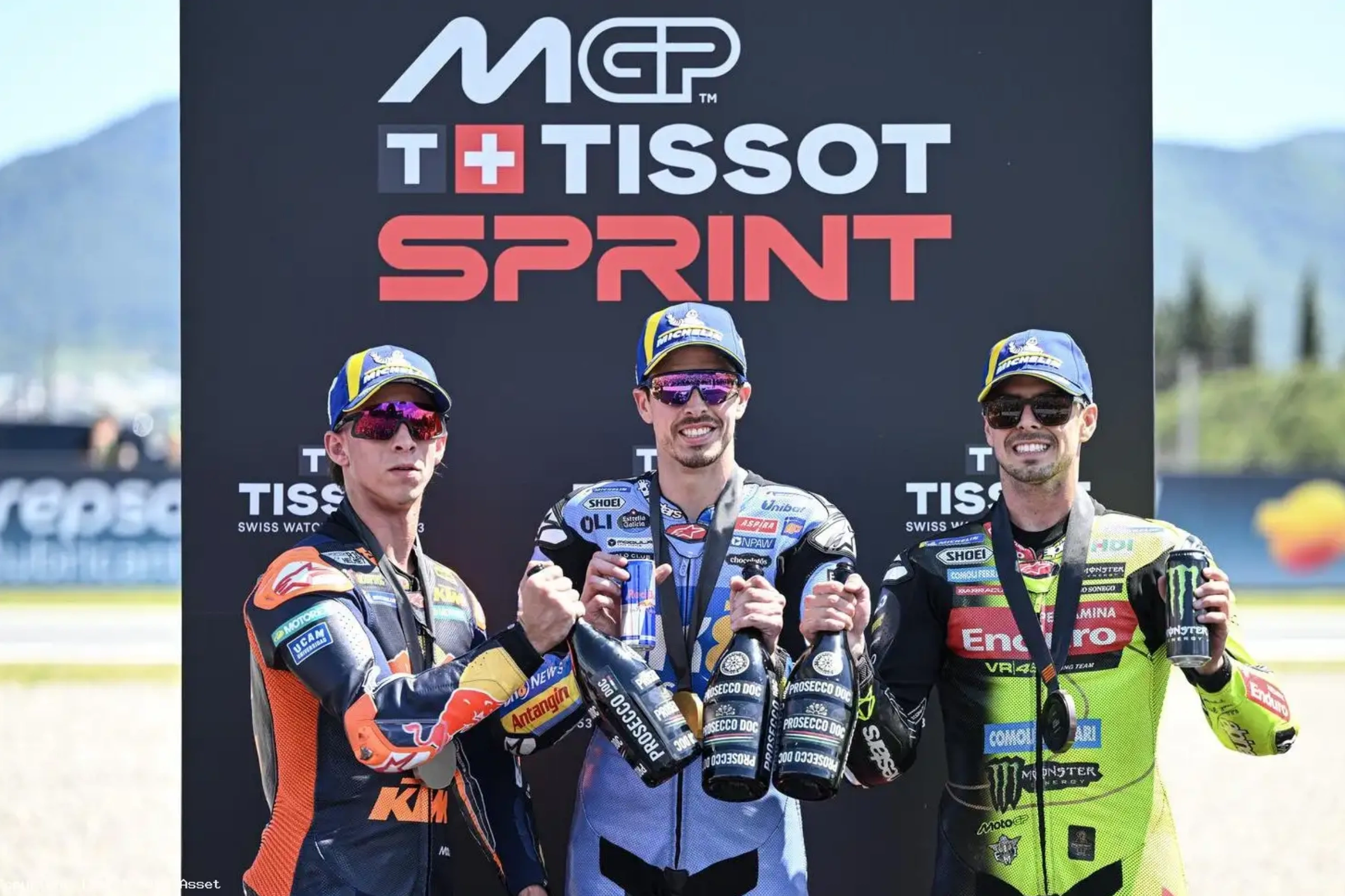 Alex Márquez Menang Tipis dari Pedro Acosta di Sprint Race MotoGP Catalunya 2026
