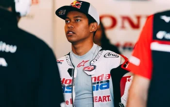 Veda Ega Pratama Finis Top 8 Usai Start dari Posisi Ke-20 di Moto3 Catalunya 2026
