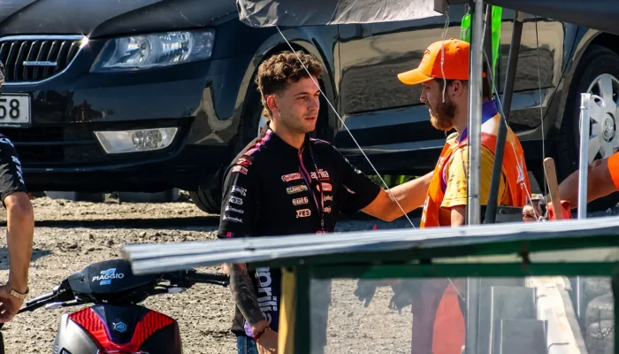Bezzecchi Minta Maaf Usai Terlibat Insiden dengan Marshal di GP Ceko 2026 di Brno